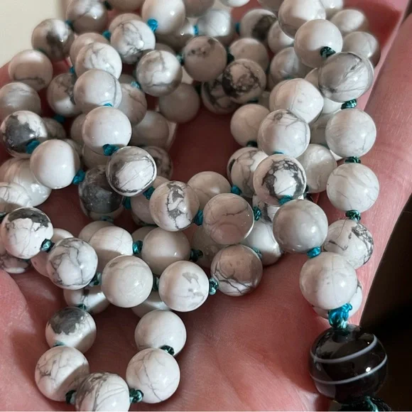 Vintage Y2K Boho Southwestern white howlite banded agate Long Mala Bead Necklace - Picture 13 of 16